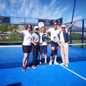 4 Spielerinnen plus Coach